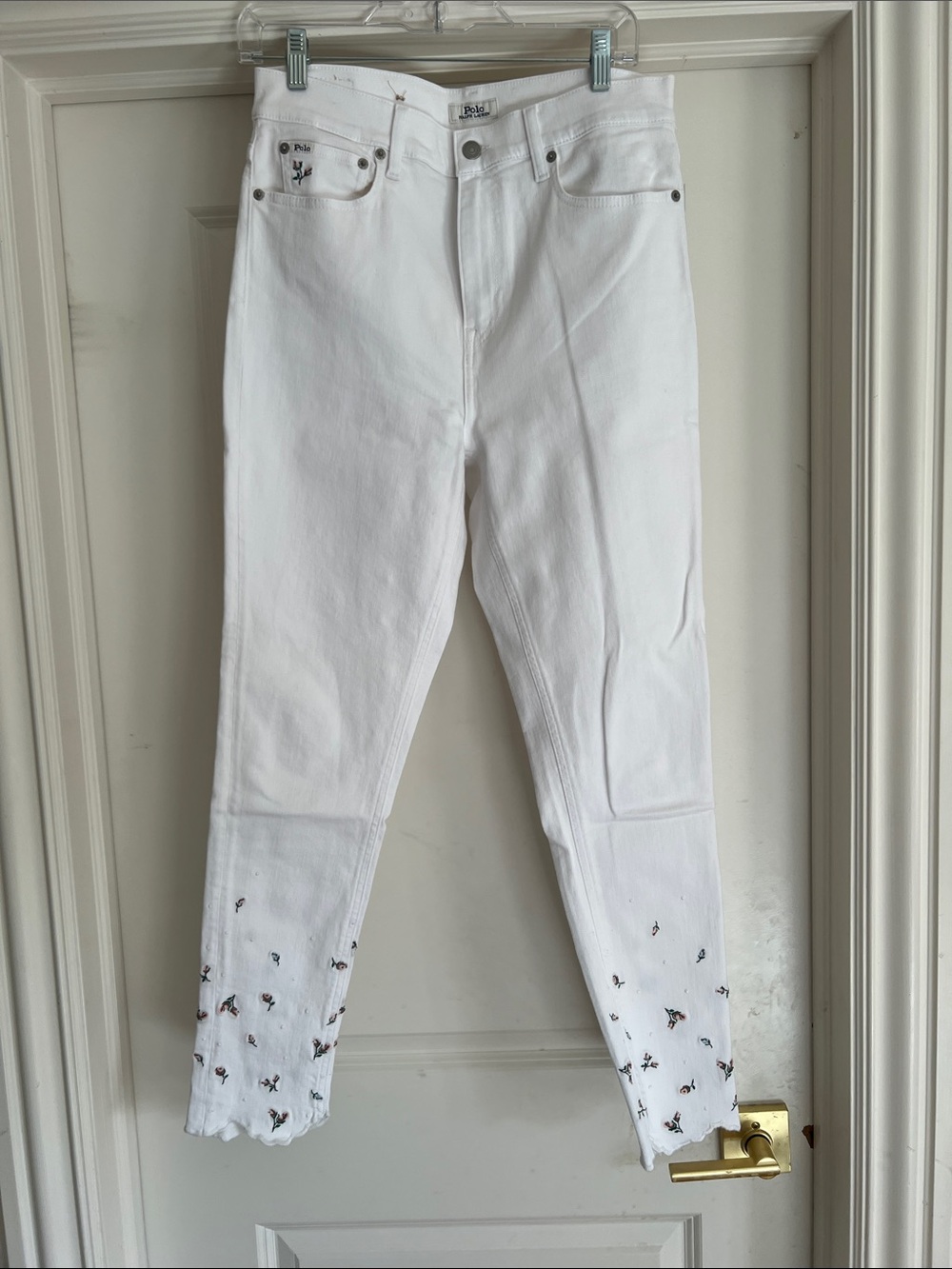 White Embroidered Ankle Jeans - Women